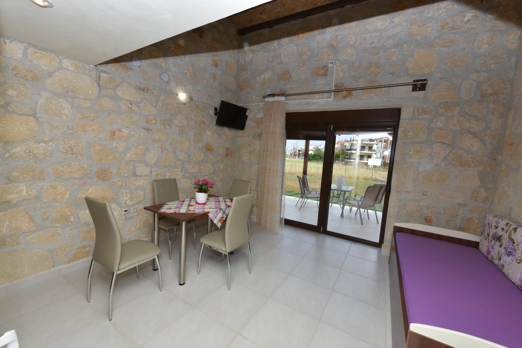 Tsimpoukas Village Nea Plagia Room photo